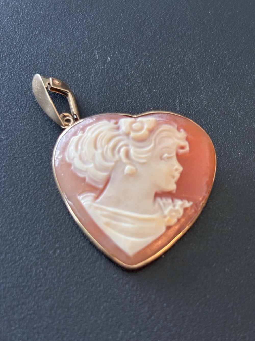 Vintage M&M Scognamiglio Italian heart-shaped Shell Cameo Pendant